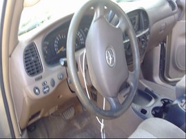 2004 TOYOTA TUNDRA, GOLD, SR5 MODEL, CREW CAB, 4.7L, AT, 2WD. Z25216
